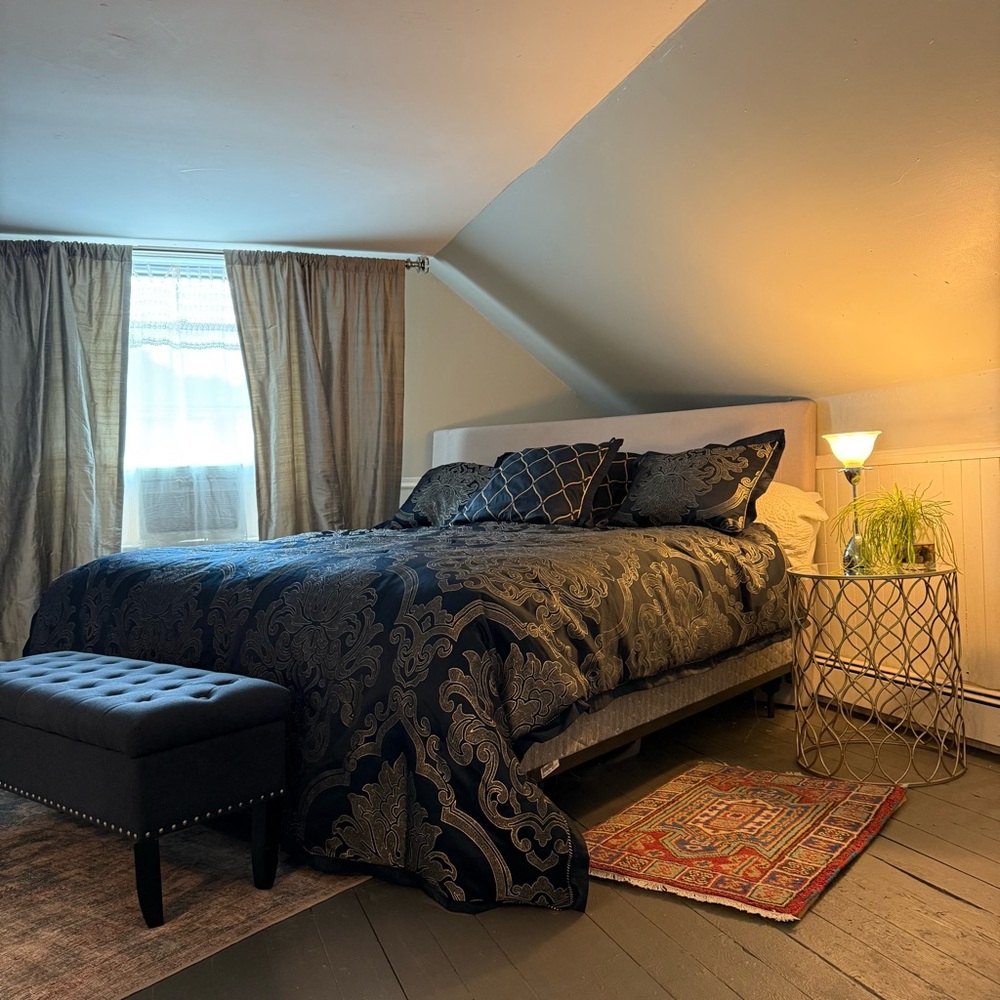Waterford Fine Linens reversible Queen comforter